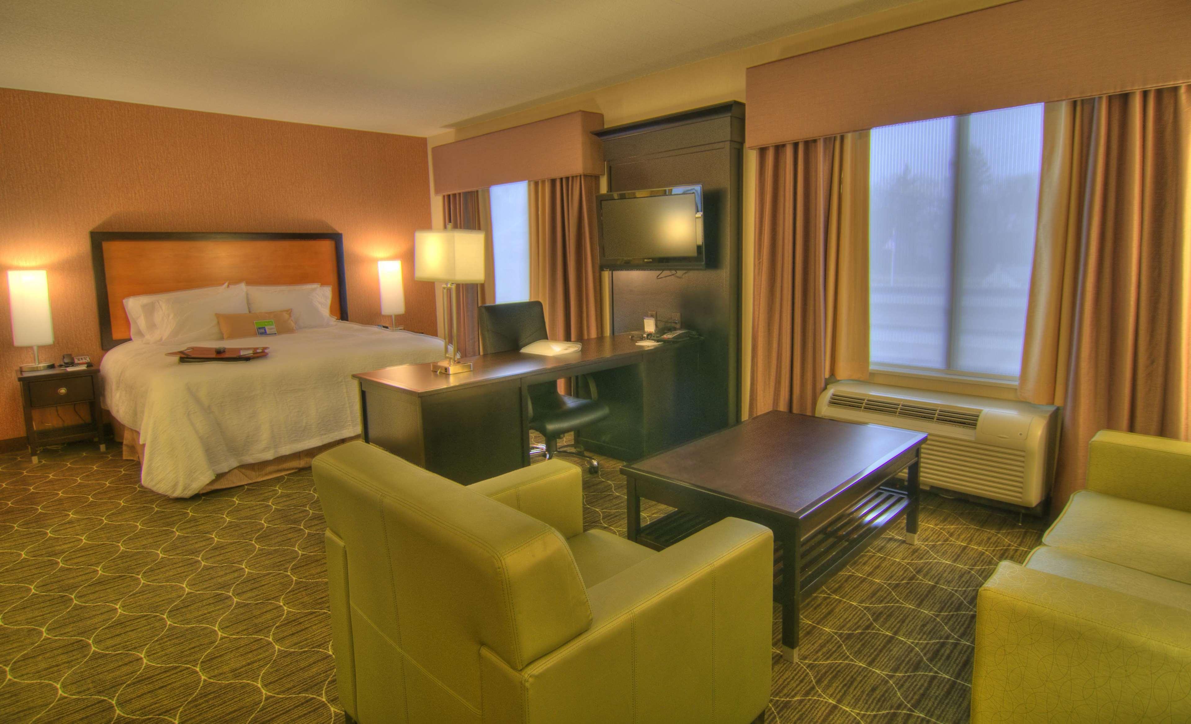 Hampton Inn And Suites Parsippany/North Room photo